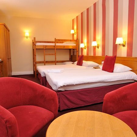 Cliffs Hotel Blackpool Bagian luar foto