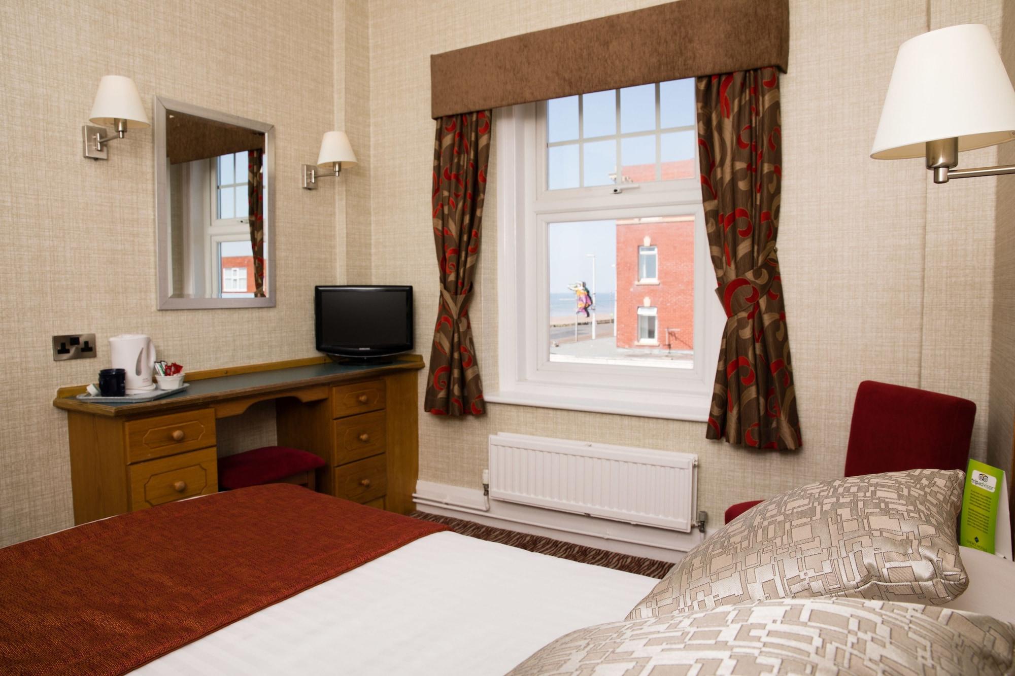 Cliffs Hotel Blackpool Bagian luar foto