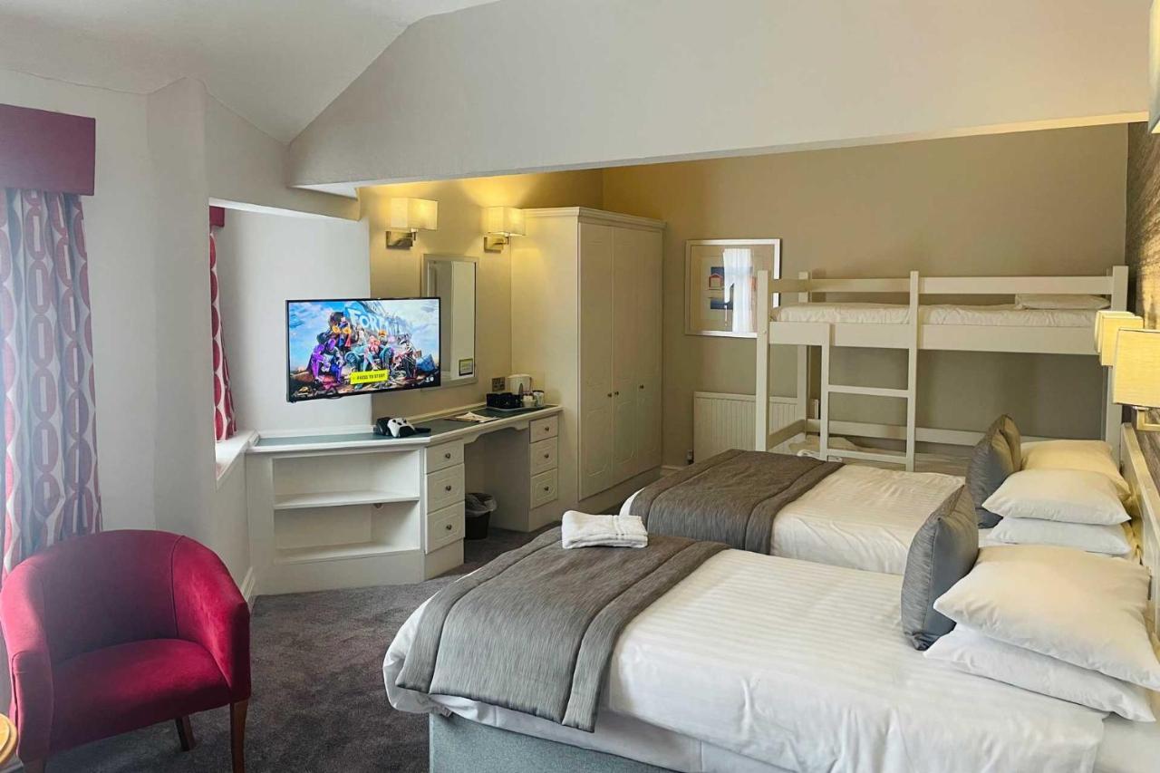 Cliffs Hotel Blackpool Bagian luar foto