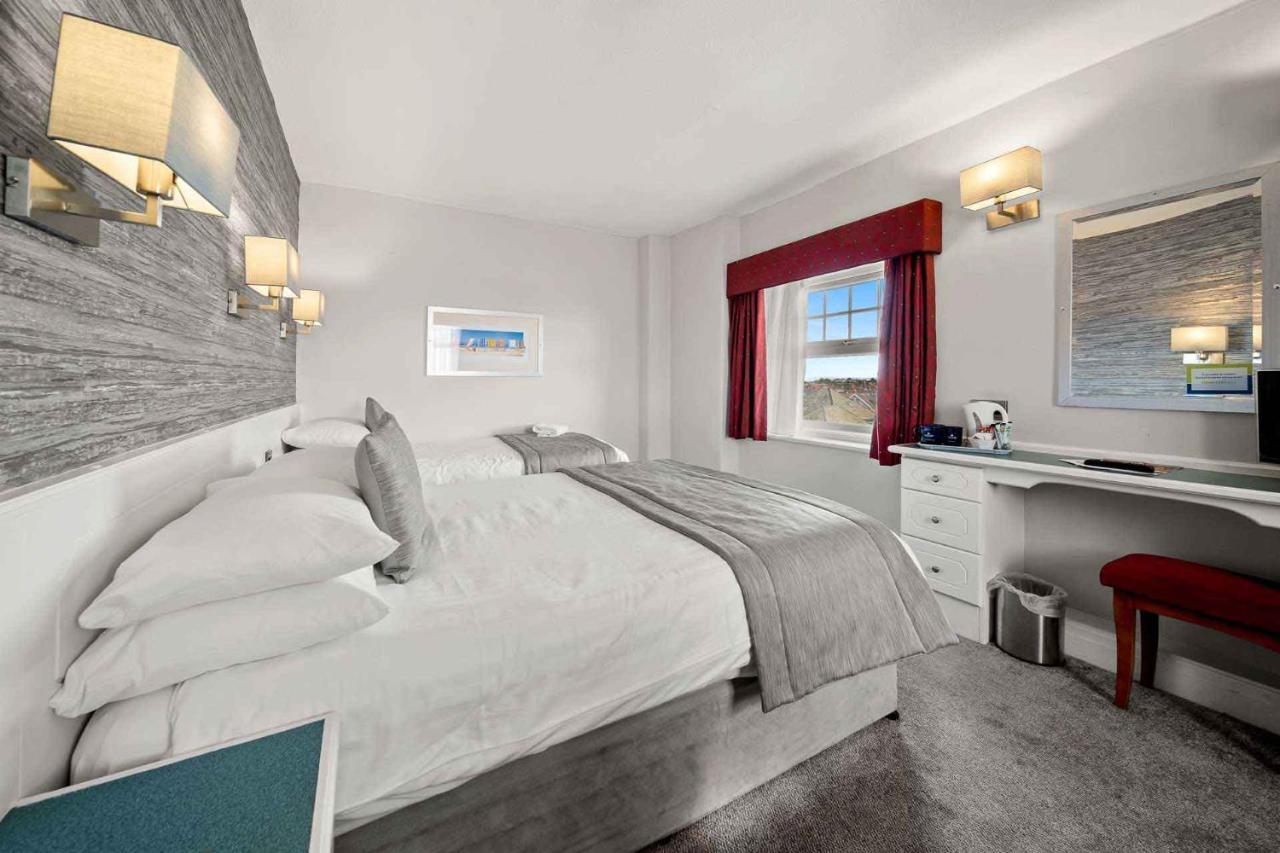 Cliffs Hotel Blackpool Bagian luar foto