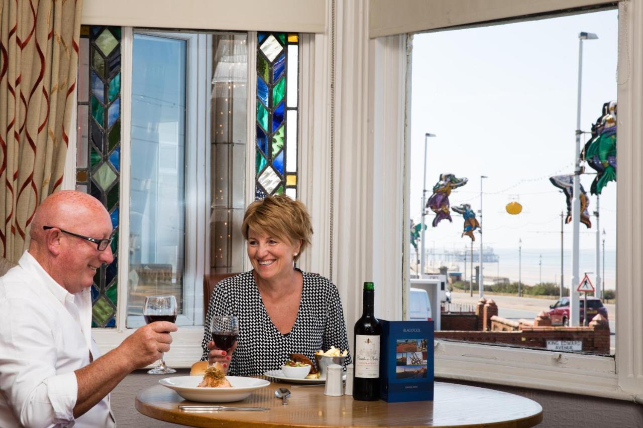 Cliffs Hotel Blackpool Bagian luar foto